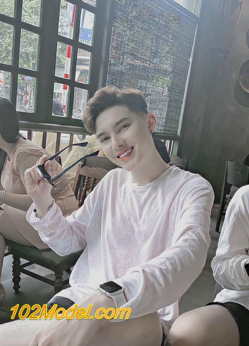 Hot face mình dây da trắng, môi gợi cảm bú liếm giỏi - BON:1219 23 DDAE3753 D9EB 4154 9F1E 04BF5167D084