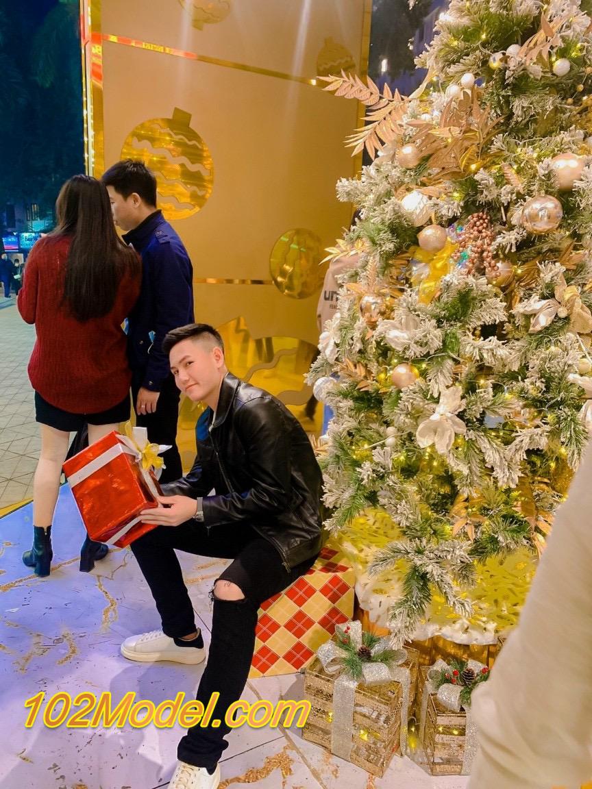 0566F4F4 AD20 4618 986F EA8CFD2D61CB