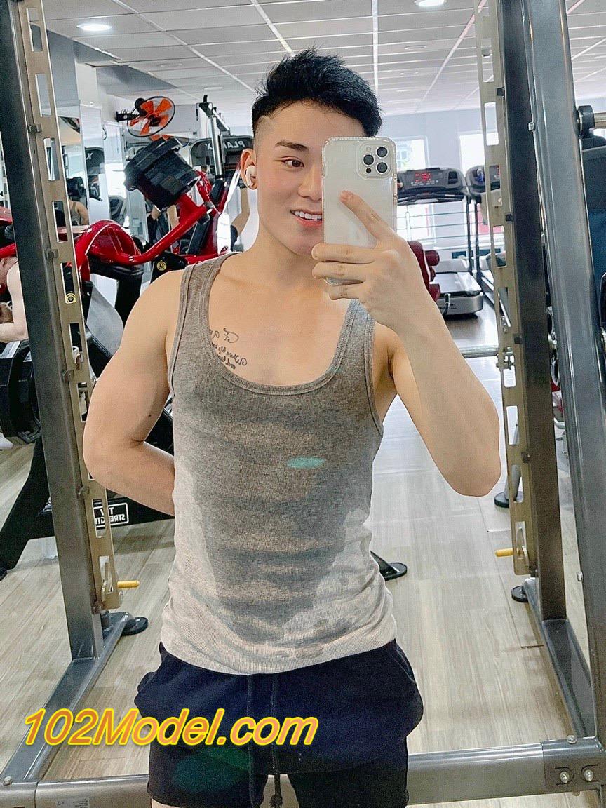 Boy gym massage bú sục siêu phê, da trắng tươi hấp dẫn - VIỆT:1439 49 A35AAF62 7662 4DBE 94D9 91BC43188431