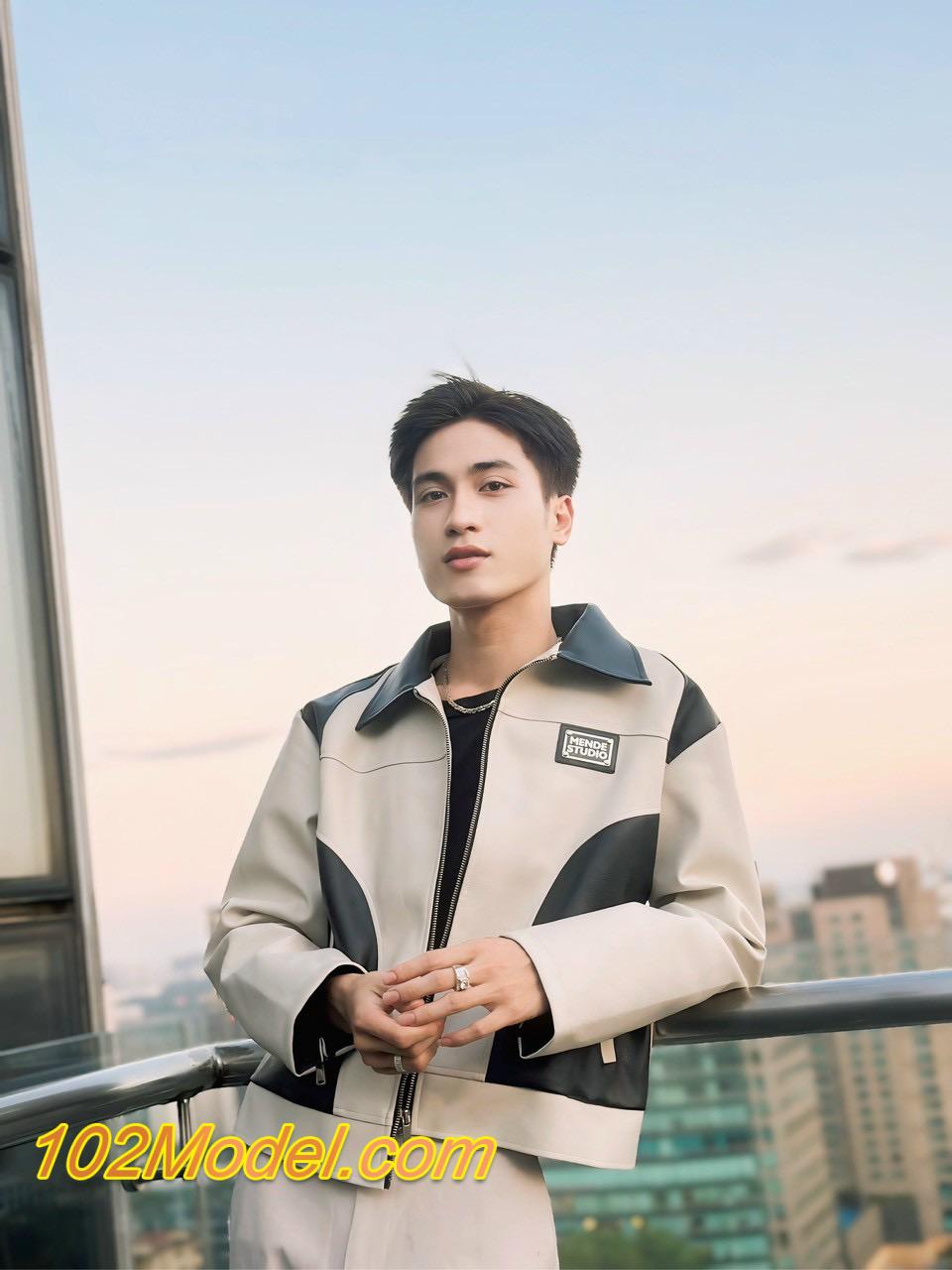 85F4DA8D 9BFC 406F 9595 3586C13D0874