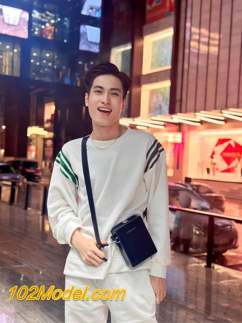 Boy xinh bú khoẻ bú giỏi - da trắng tươi tắn - DANH:1164 39 FC980B10 8F26 42F2 B967 290891789EA0