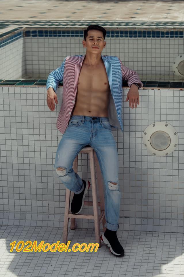 Boy lãng tử thân hình vạm vỡ massage chuyên nghiệp - LÂM MS:1255 17 2CA83E60 BA53 4009 85AF C5CBD92B2ADF