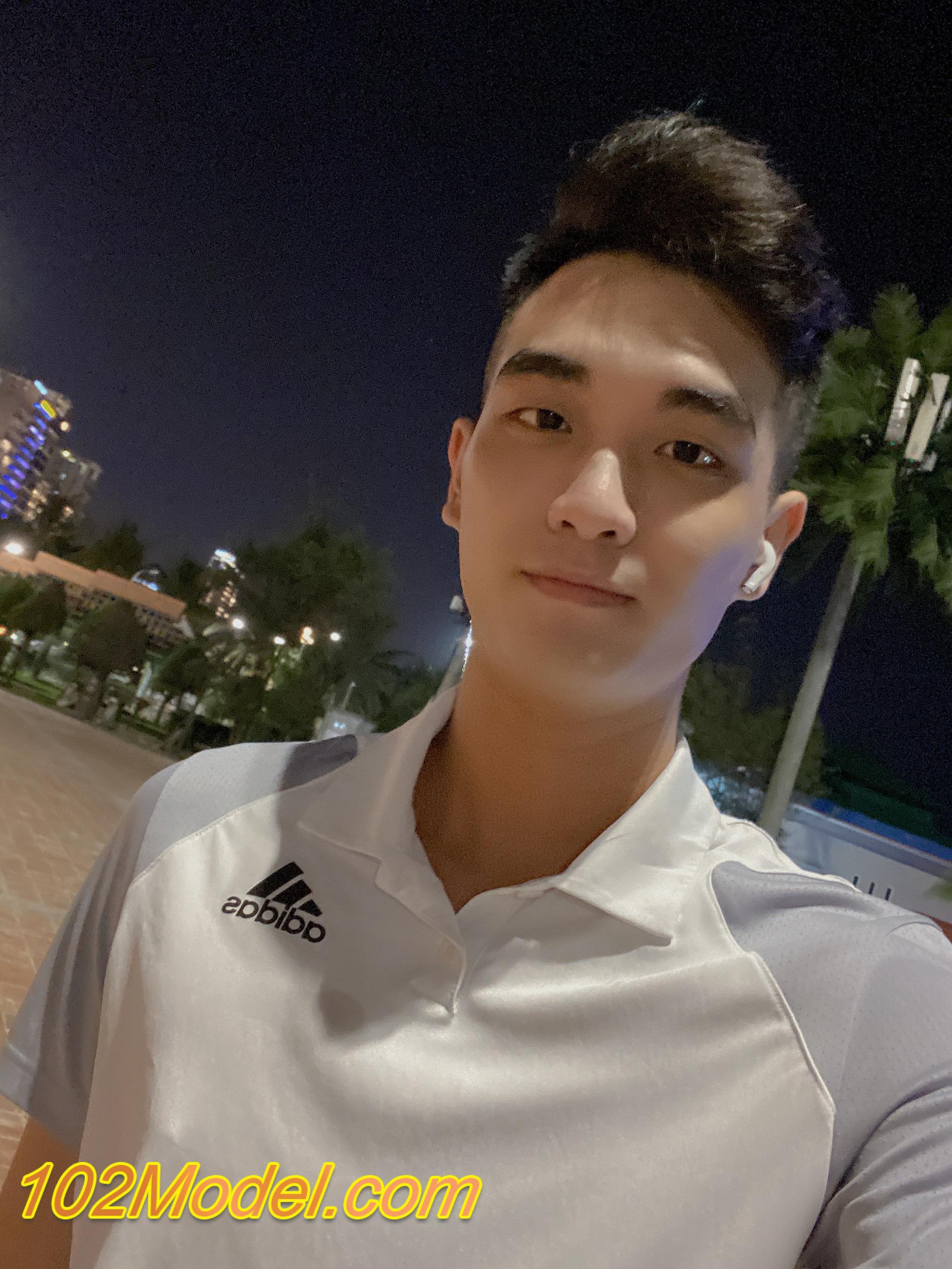 Boy teen đẹp trai chuyên top, hàng to da trắng dáng ngon - PHƯỚC:1438 11 BDA147DB F8E9 4BA1 98DD 639D605738BE