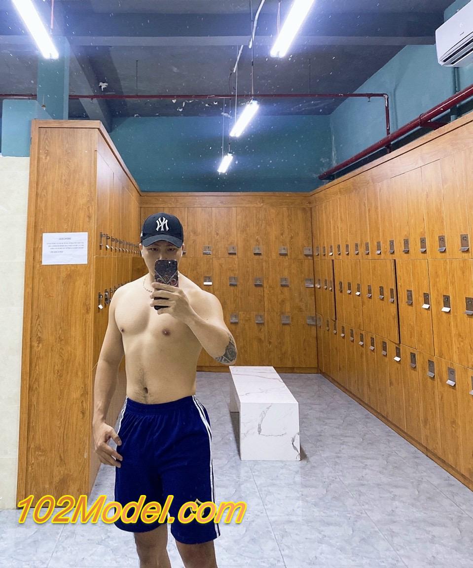 4B4042AF 502F 4B08 AF9D C86533F54150