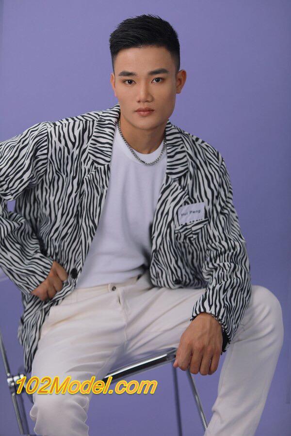 B2BCE16B 6813 4A71 B274 B7FFE99DA3D5