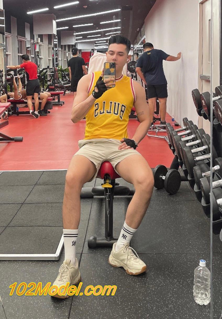 707E5CCD AD05 4DD4 8527 94D7453443B1