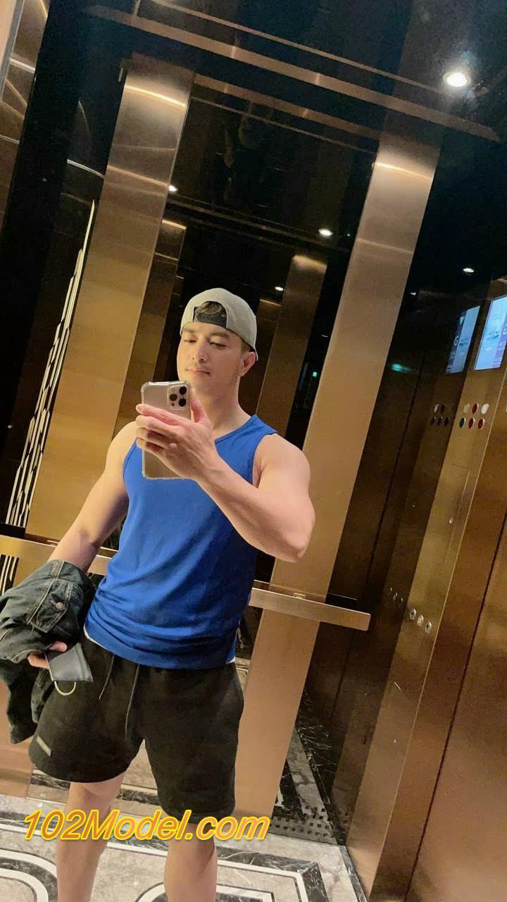 Trai cơ bắp mông to dáng múp ôm cực phê - LONG MS:1435 9 6D85DC3F 6E0F 4DB4 A829 8D5FFEDAE83E