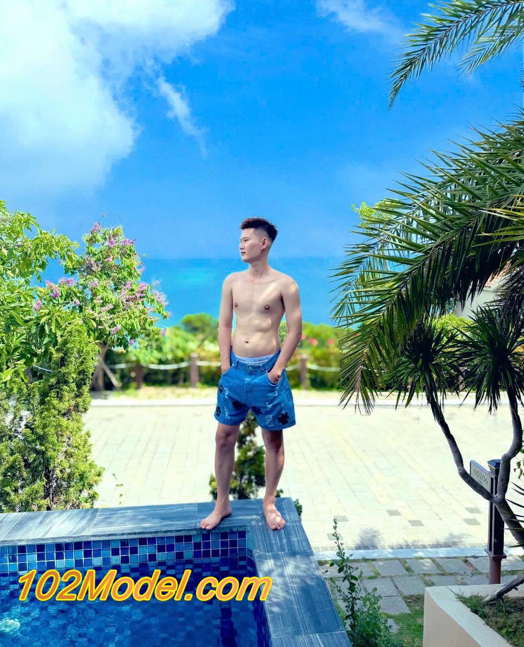 03A936D9 6A06 4C94 9FD9 0413B461CCEC