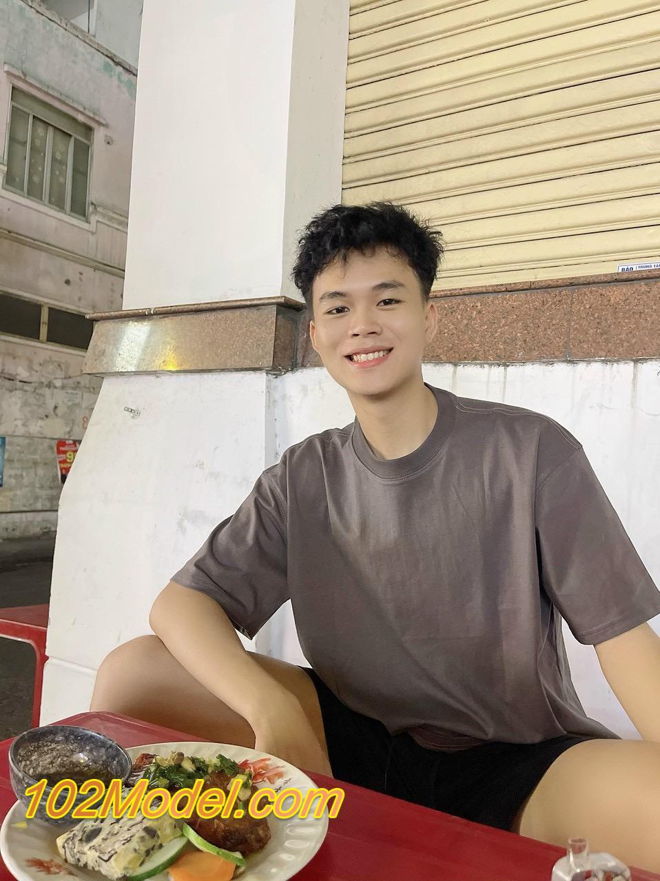 Trai teen dáng người thư sinh, chơi dâm hợp tác tốt mọi tư thế - PHÚC:1398 34 9089BF85 C1B4 458D 9907 E062F9B23CD5