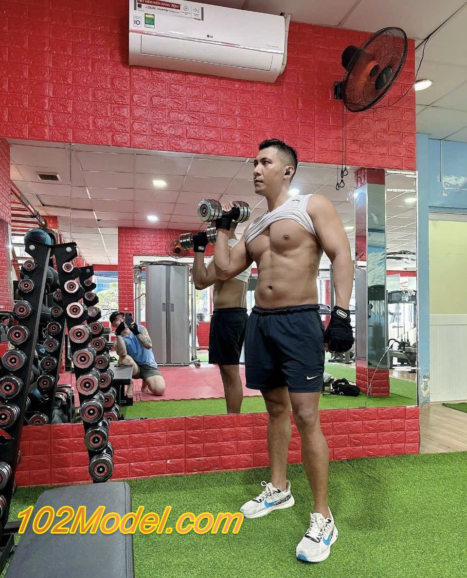 FADD5FA4 B5BA 4691 A166 236EE2210177