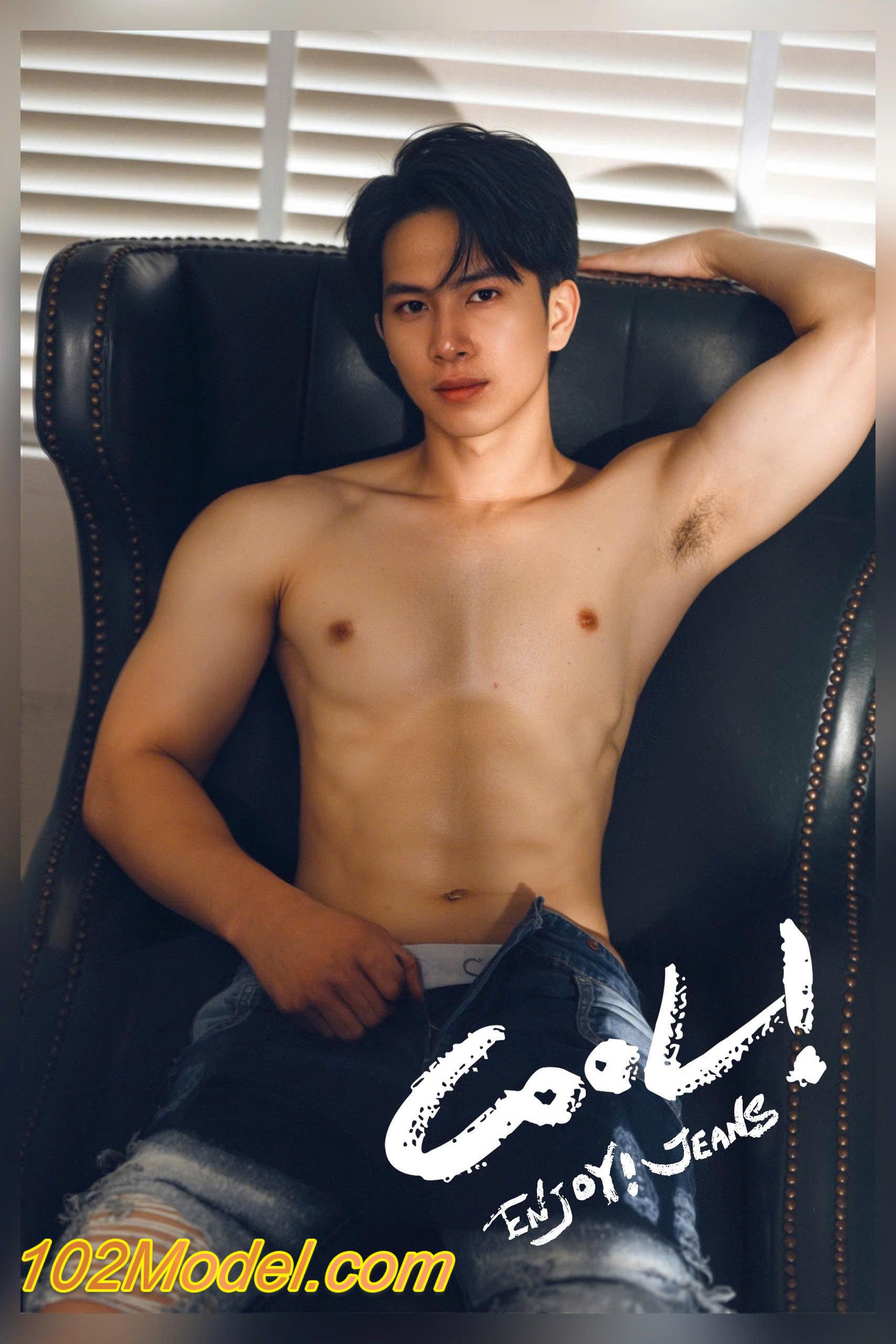 Boy teen sinh viên bú liếm nhiệt tình, dễ cưng chuyên bot biết chiều lòng khách - CƯỜNG:1281 16 IMG 7710