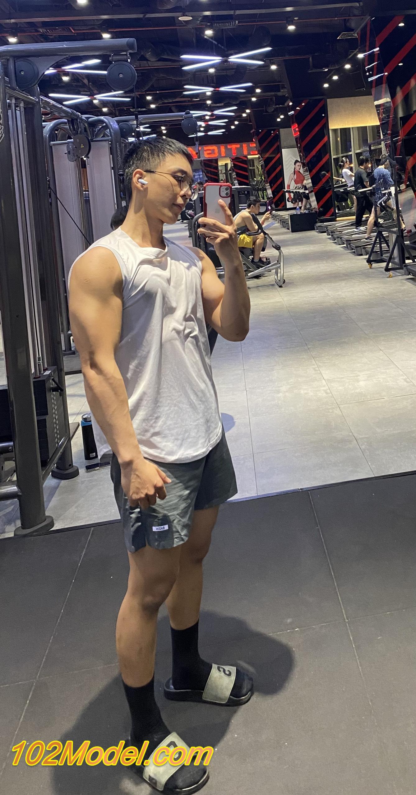 Boy gym đẹp trai manly, cu to da trắng có làm say nắng mấy anh - BI:1427 27 476eb40d416b202ad47e3a43bb8110c0