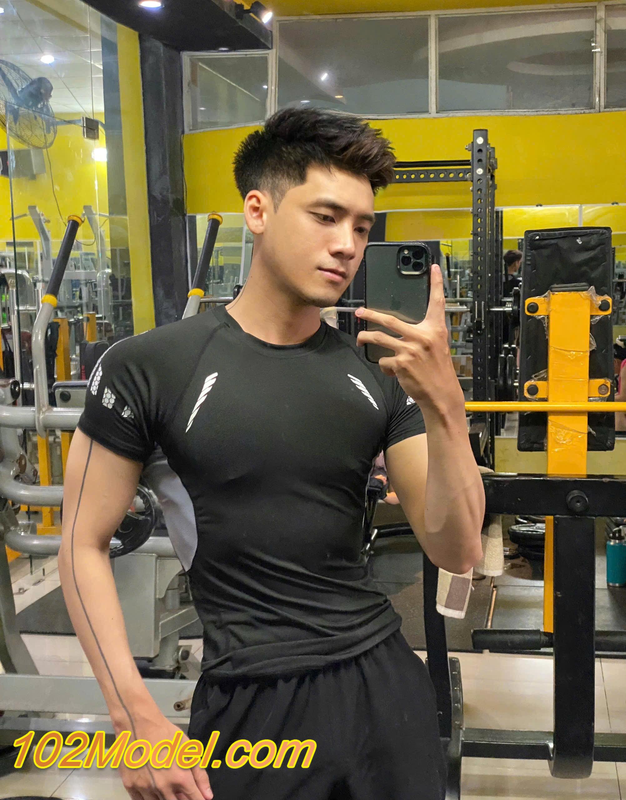 Hot boy bú liếm bao sướng, cao ráo trắng trẻo ngon ăn - NAM:1104 18 IMG 1044