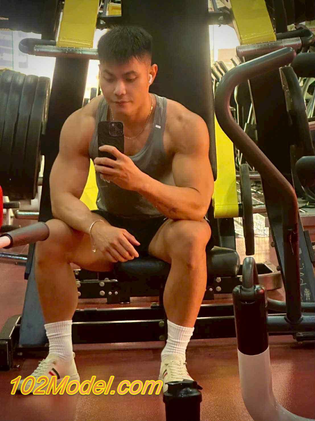 Boy đẹp trai body sexy, làm tình dâm như lúc mới yêu - THANH:1340 12 IMG 0918